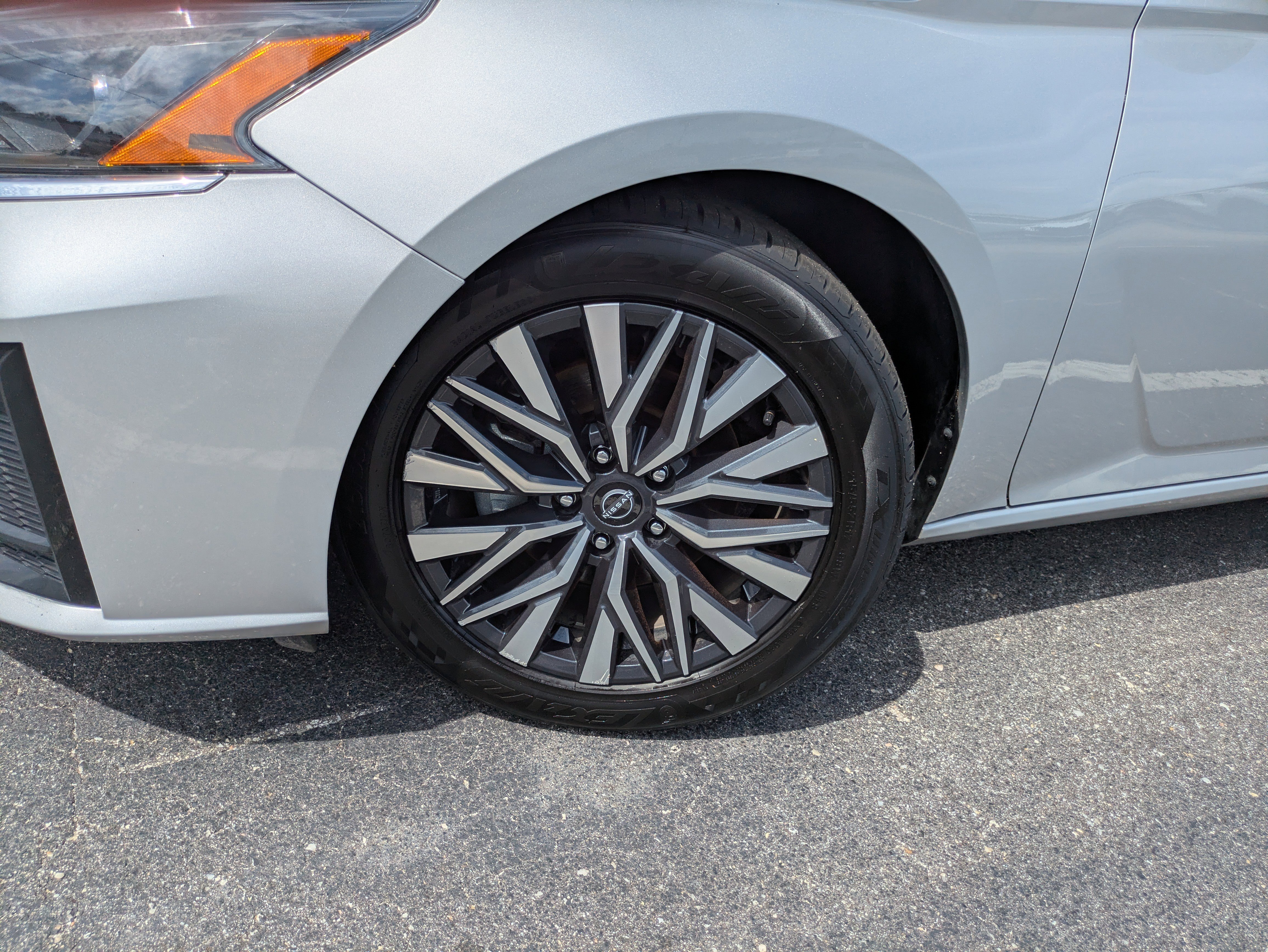 Used 2024 Nissan Altima 2.5 SV image 9