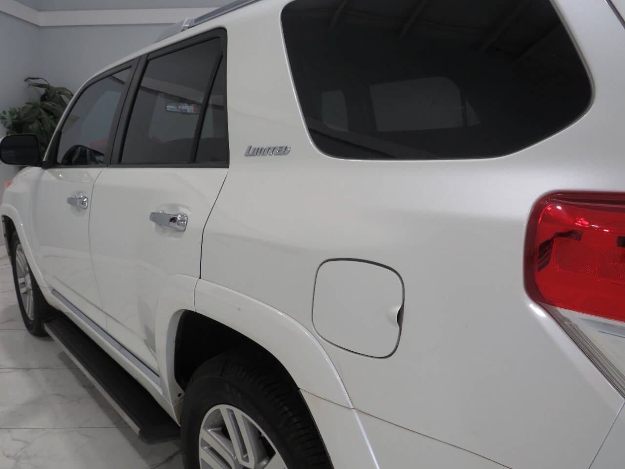 Used 2010 Toyota 4Runner Limited RWD image 34