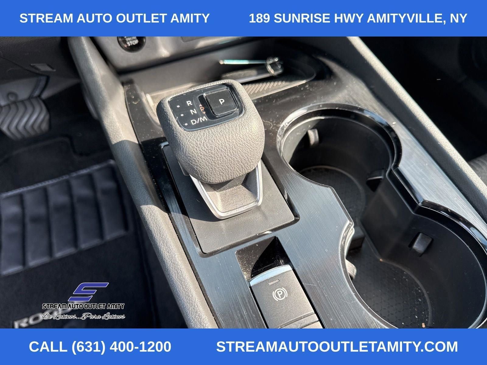 Used 2024 Nissan Rogue SV image 34