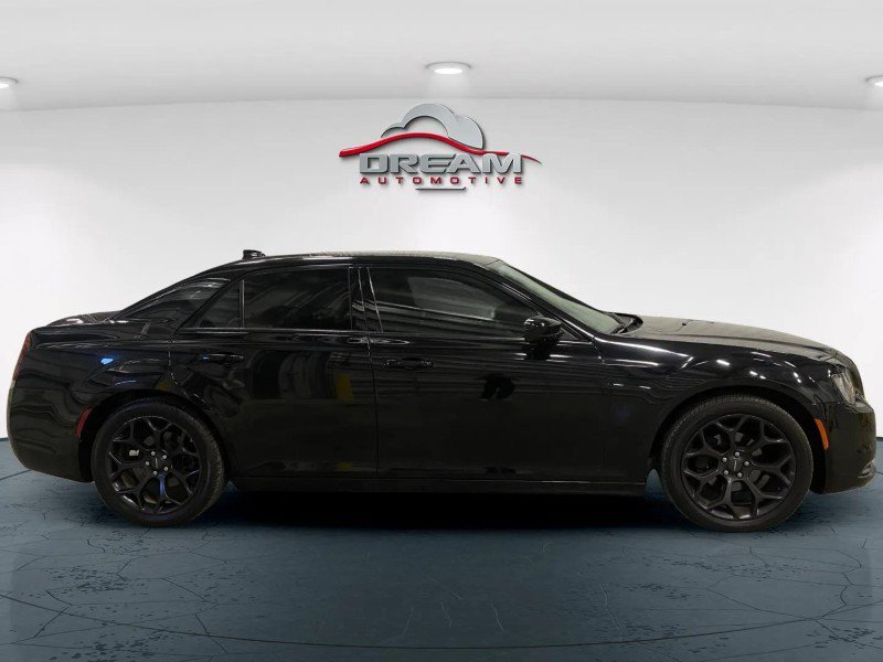 Used 2019 Chrysler 300 S RWD image 16