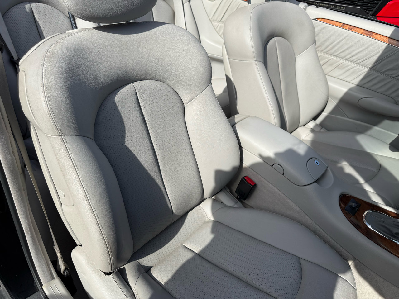 Used 2005 Mercedes-Benz CLK 320 Cabriolet image 14