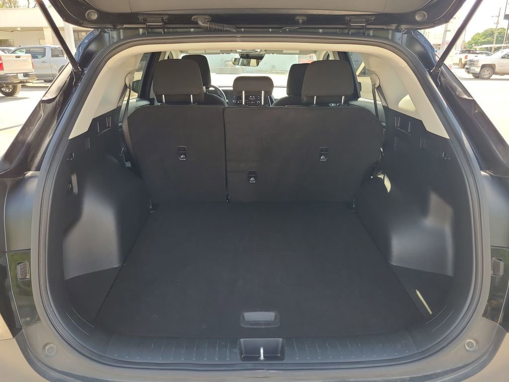 Used 2025 Kia Sportage LX FWD image 27