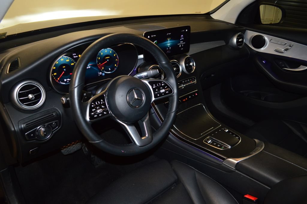 Certified 2022 Mercedes-Benz GLC 300 image 4