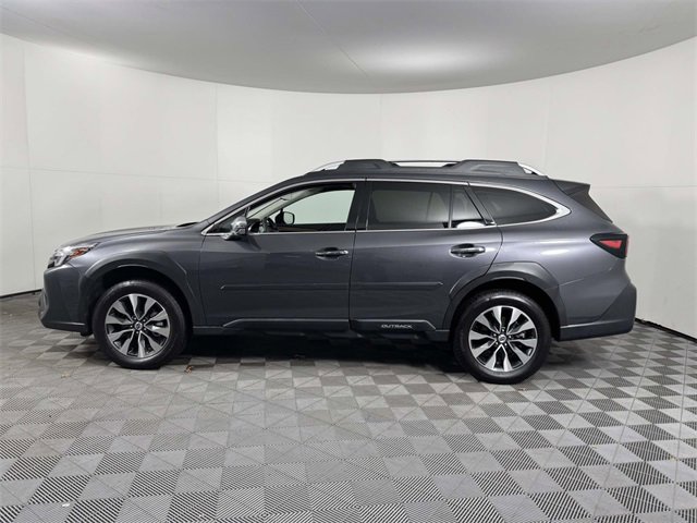 Used 2023 Subaru Outback Touring image 11
