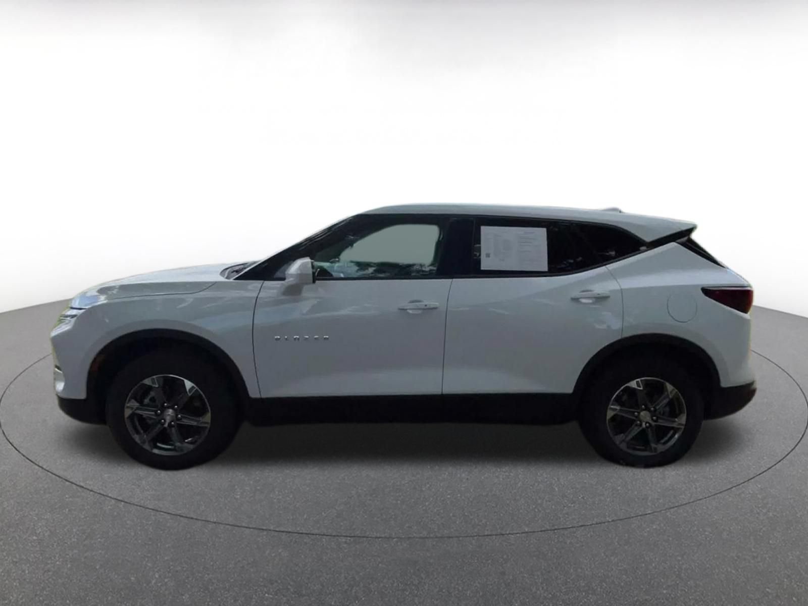 Used 2026 Chevrolet Blazer LT FWD image 8
