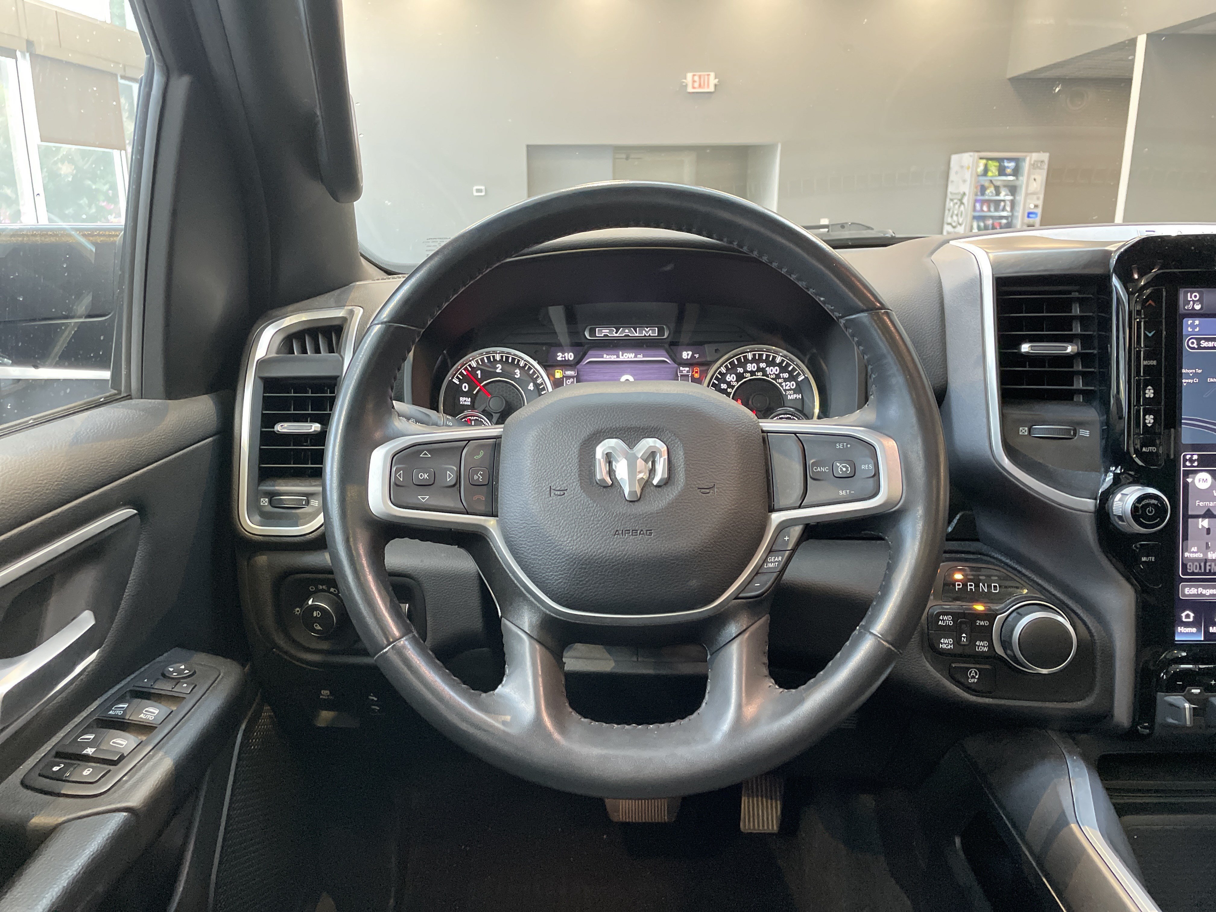 Used 2023 RAM 1500 Big Horn AWD/4WD image 18