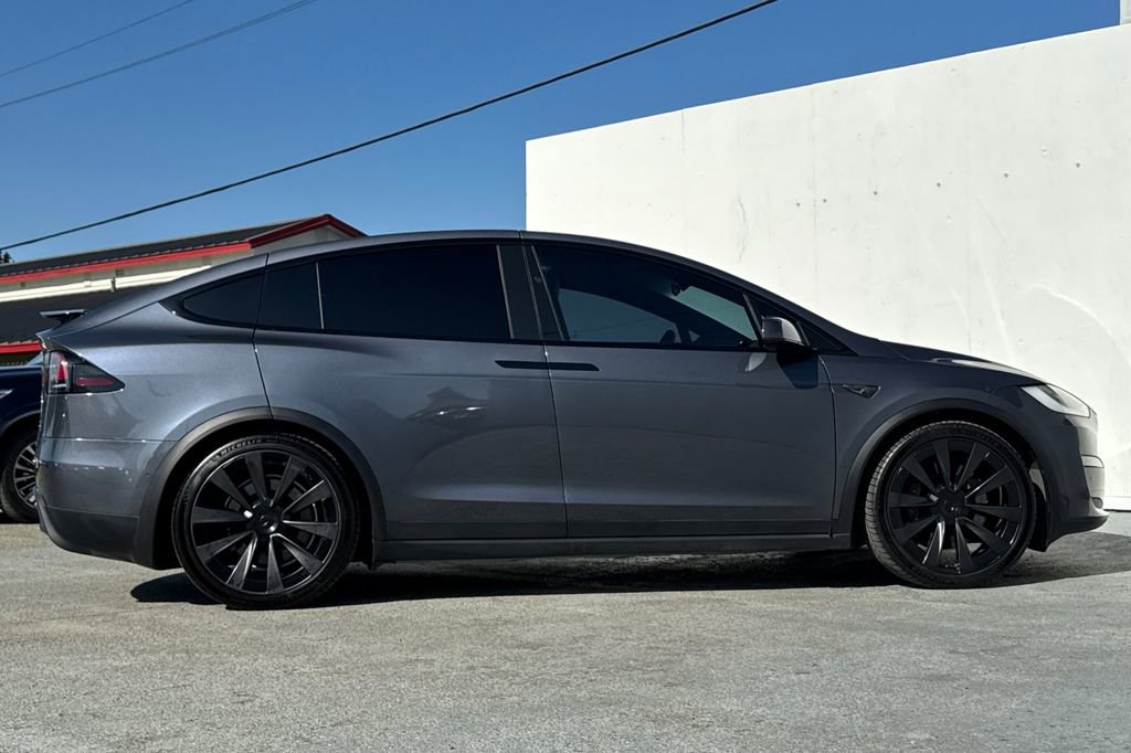 Used 2023 Tesla Model X Plaid AWD/4WD image 2