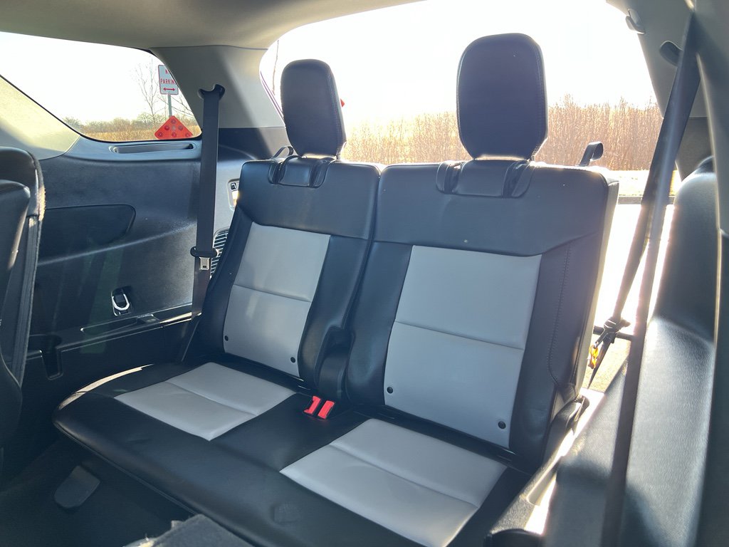 Used 2023 Ford Explorer XLT w/ Equipment Group 202A image 39