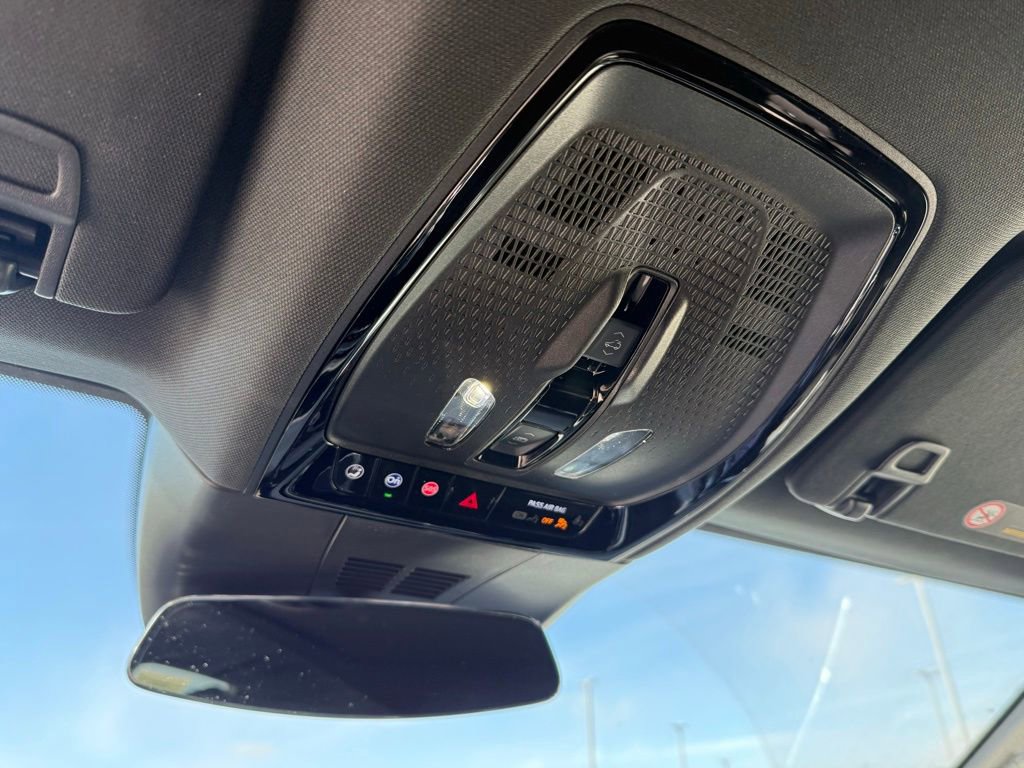 Certified 2024 Cadillac Lyriq Luxury image 22