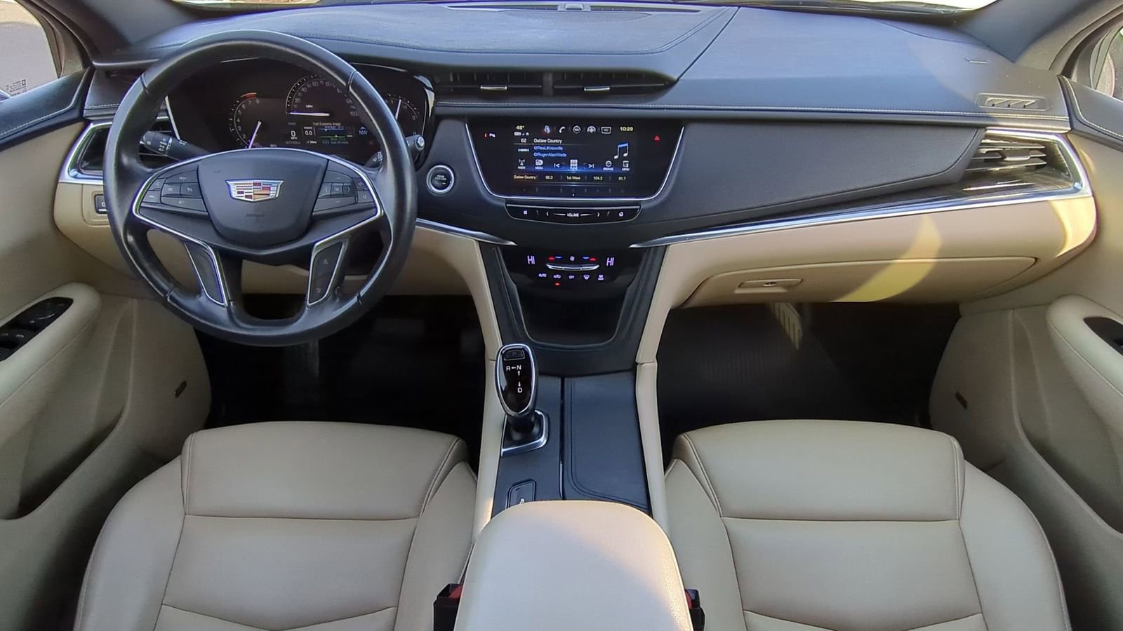 Used 2019 Cadillac XT5 FWD image 14