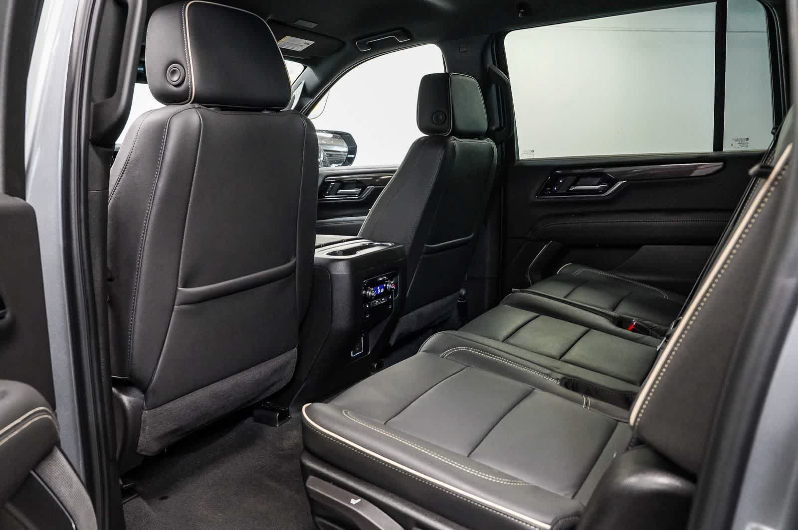 Used 2026 GMC Yukon XL Elevation AWD/4WD image 16