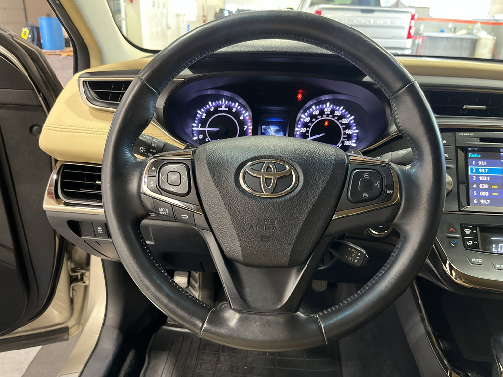 Used 2016 Toyota Avalon Touring FWD image 22