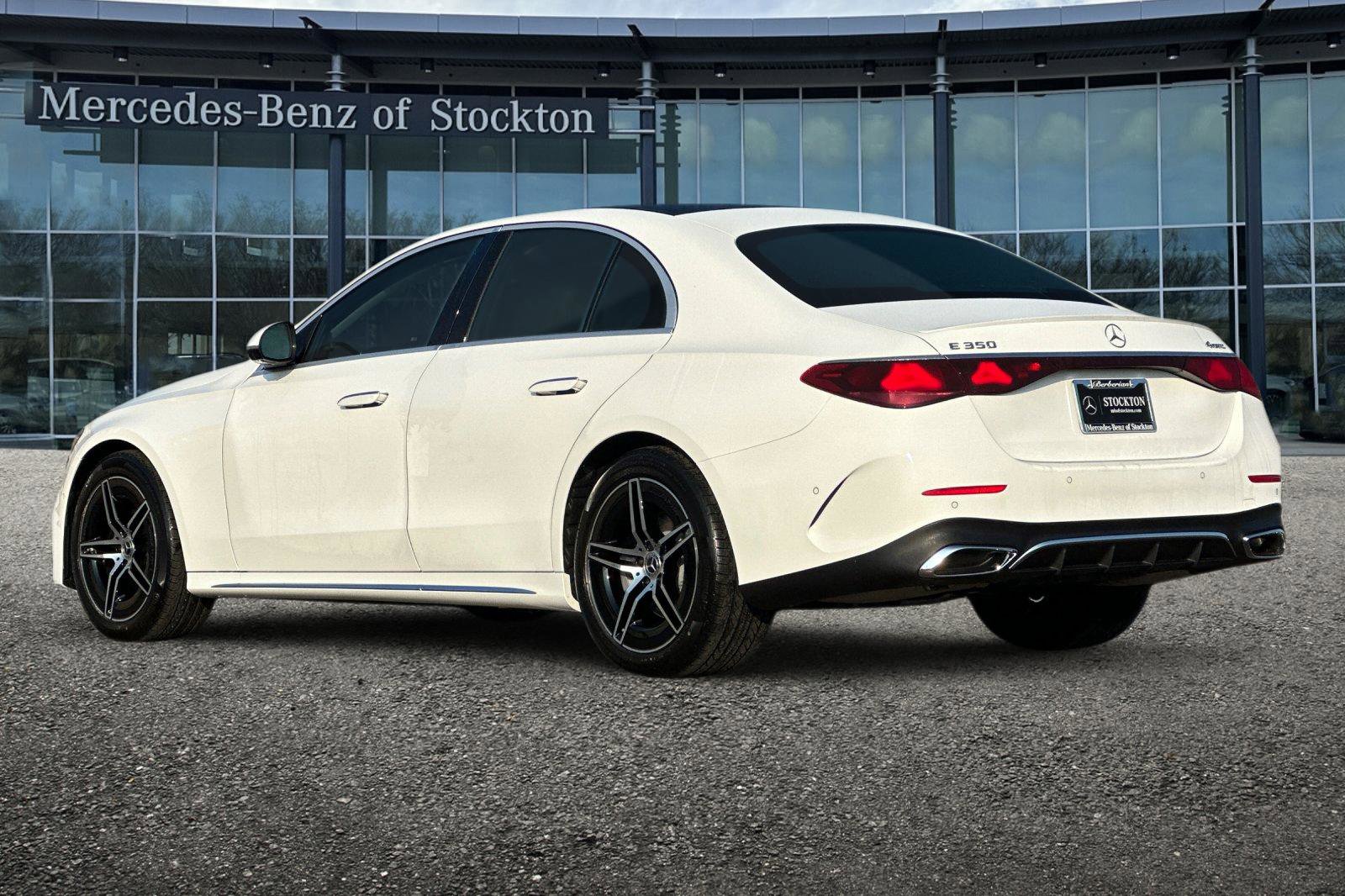 New 2026 Mercedes-Benz E 350 4MATIC Sedan image 6