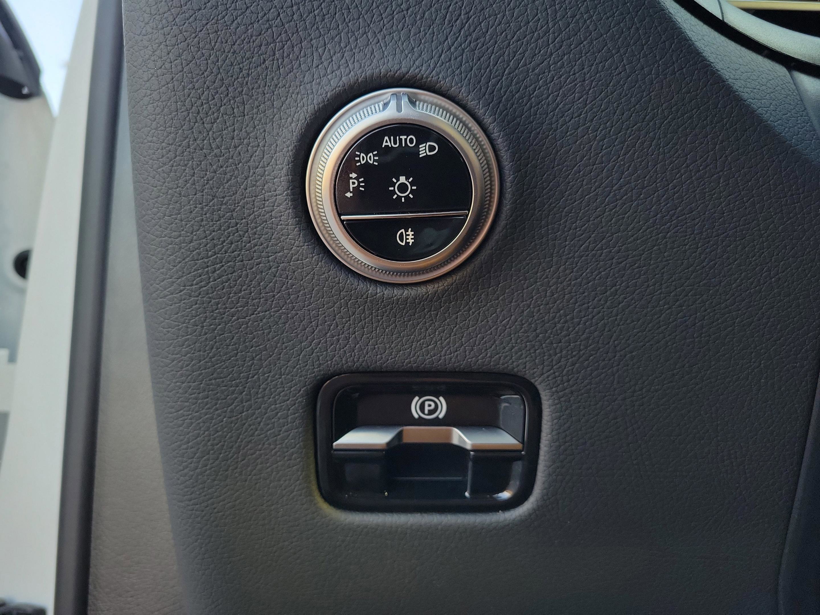 Certified 2026 Mercedes-Benz GLC 300 image 23