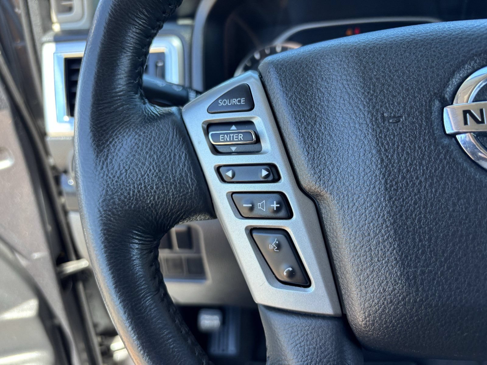 Certified 2021 Nissan Titan SV w/ SV Convenience Package RWD image 30