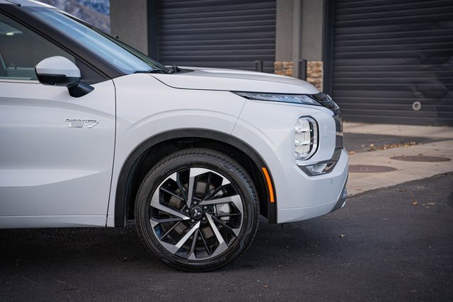 Used 2023 Mitsubishi Outlander SEL image 5