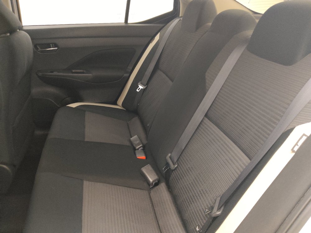 Used 2021 Nissan Versa SV FWD image 18