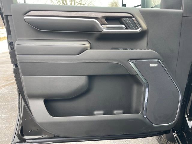 Used 2024 Chevrolet Silverado 2500 LTZ w/ LTZ Plus Package image 17
