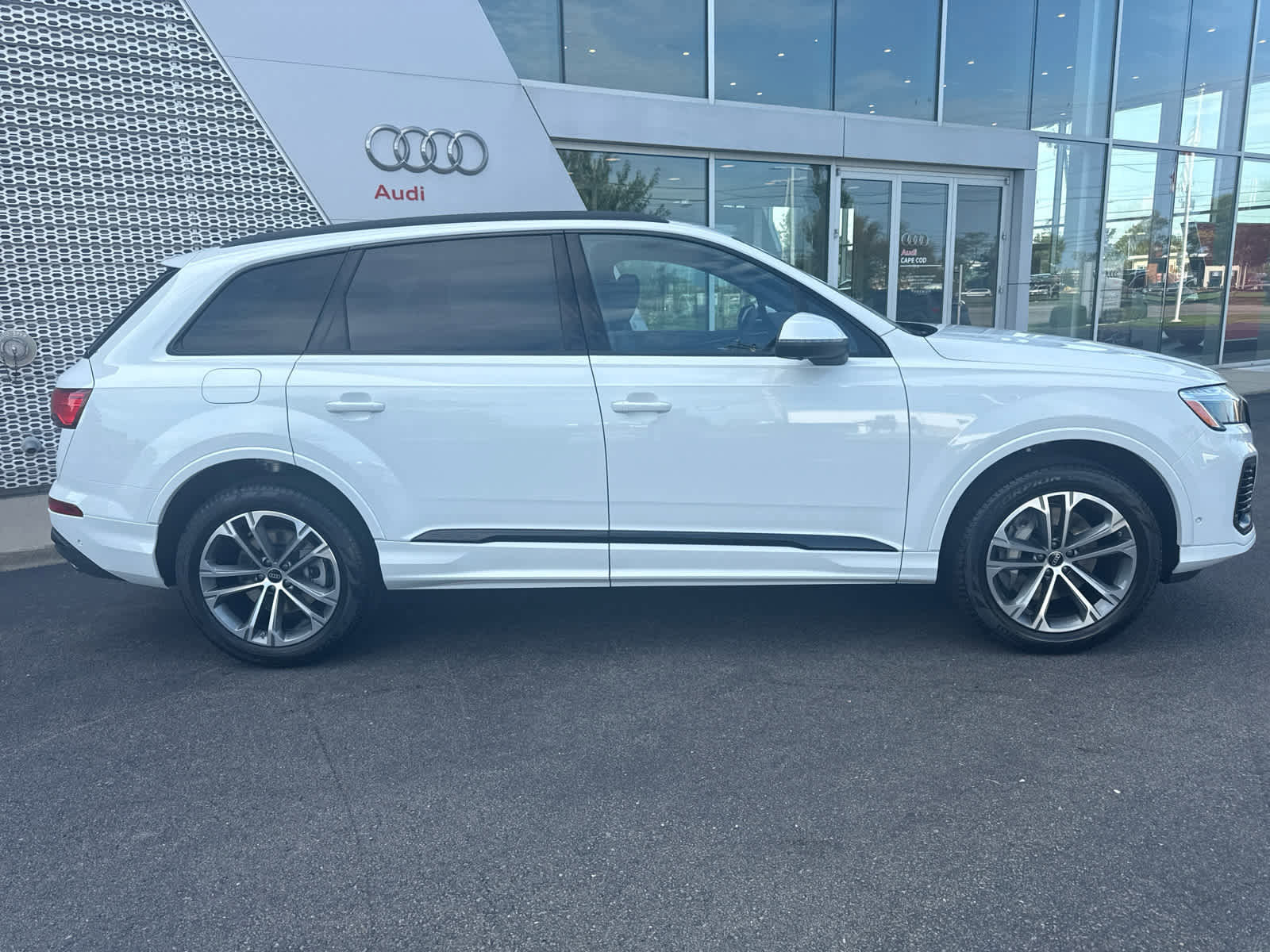 New 2026 Audi Q7 2.0T Premium image 9