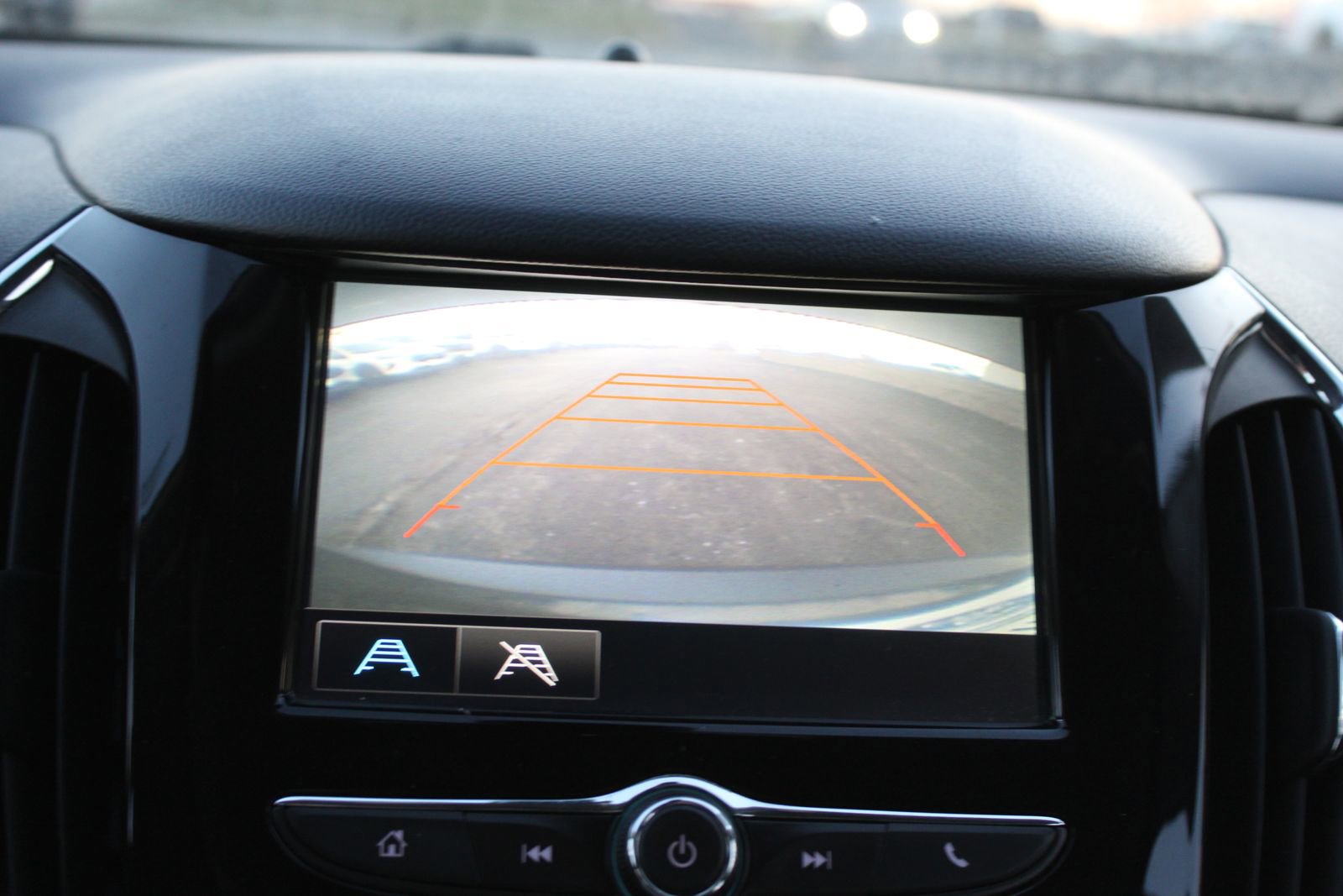 Used 2017 Chevrolet Cruze Premier image 35