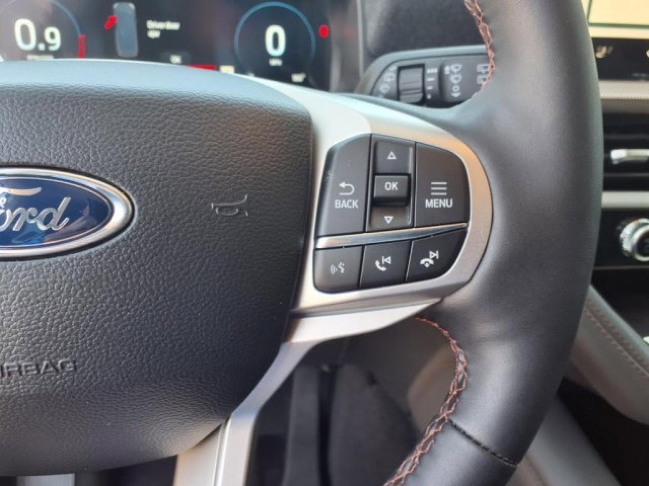 New 2025 Ford Explorer Active w/ Active Comfort Package image 12