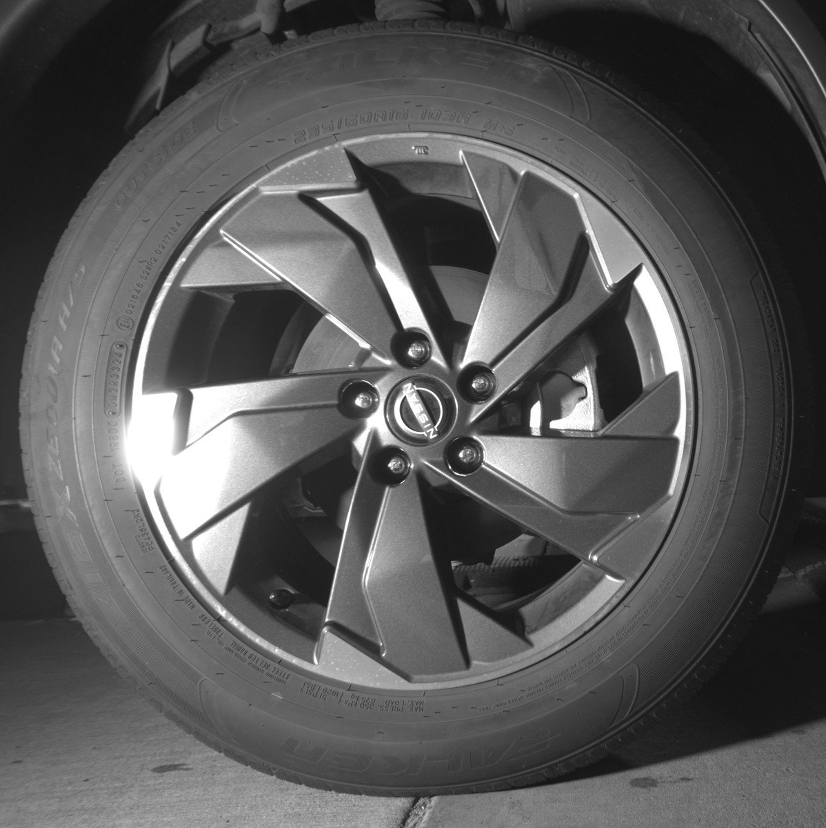 Used 2025 Nissan Rogue SV image 13