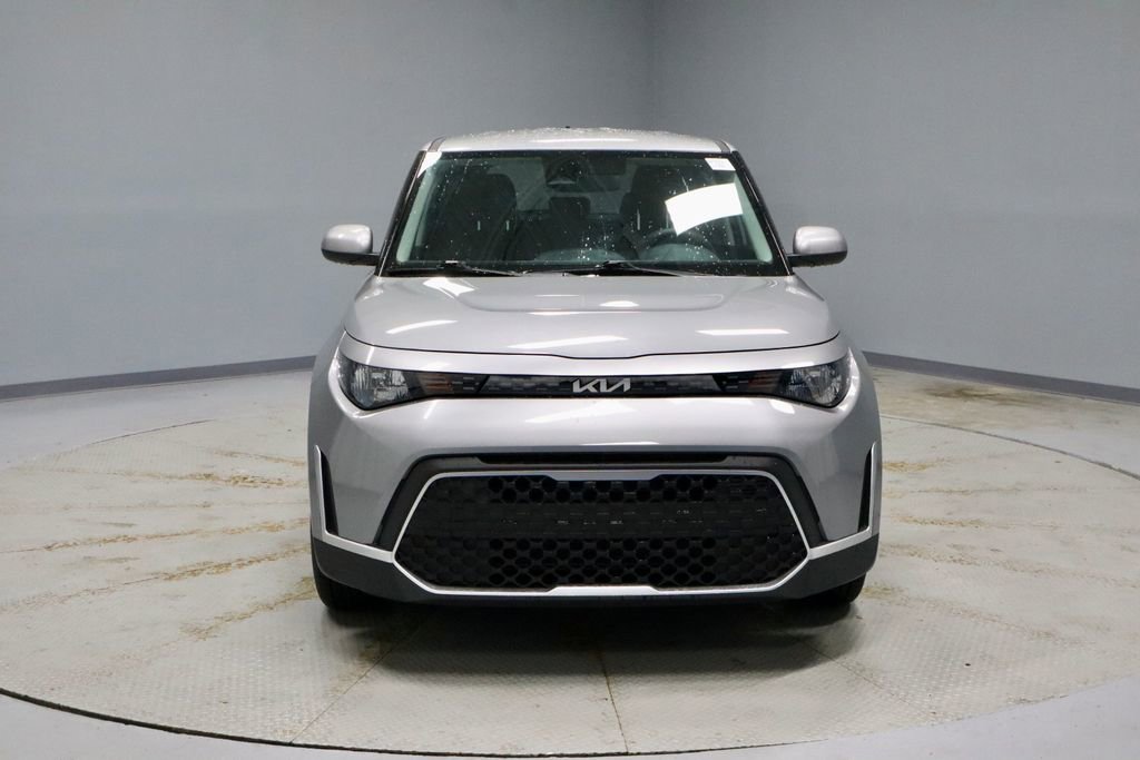 Used 2025 Kia Soul LX image 5