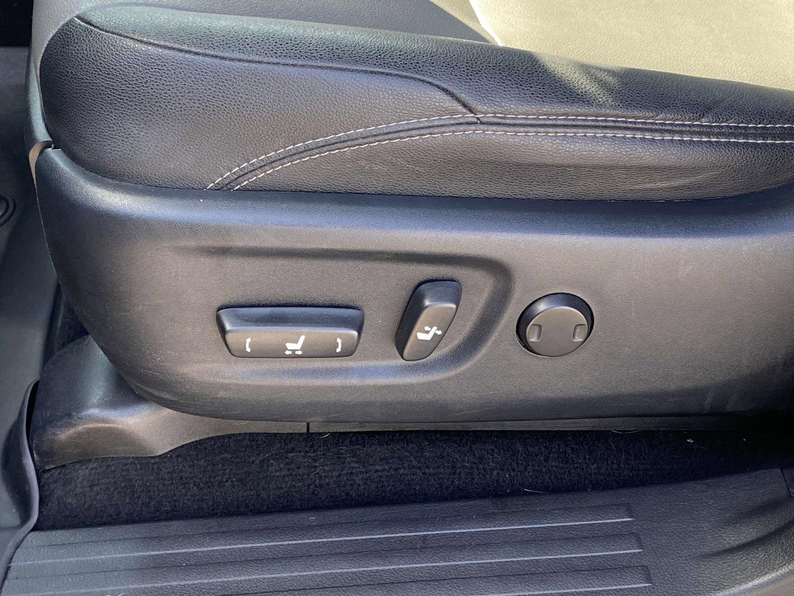 Used 2016 Toyota 4Runner SR5 Premium image 18