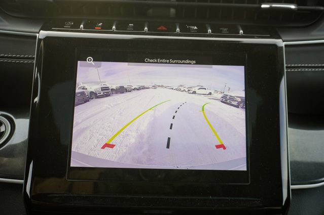 Used 2023 Jeep Grand Cherokee Altitude image 16