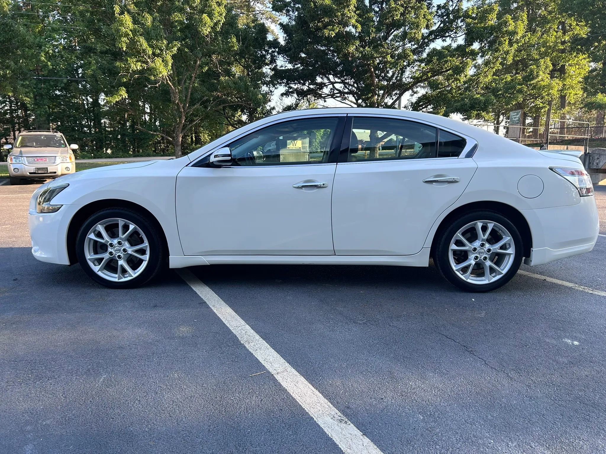 Used 2012 Nissan Maxima 3.5 SV w/ Premium Pkg FWD image 9
