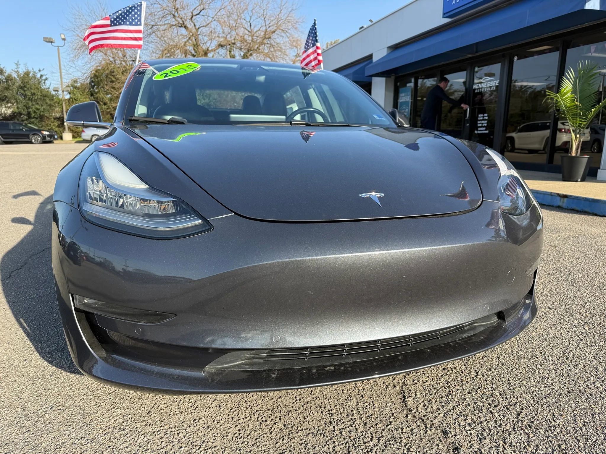 Used 2018 Tesla Model 3 Mid Range image 8