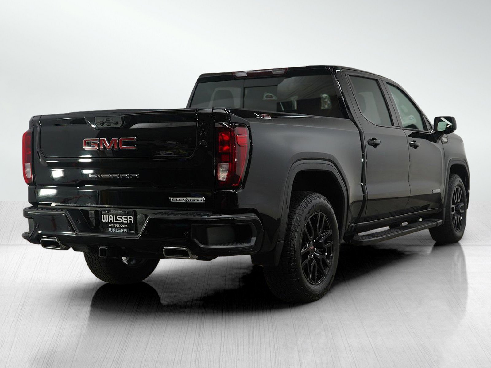 Used 2022 GMC Sierra 1500 Elevation w/ Elevation Premium Package image 5