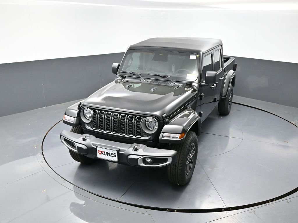 New 2026 Jeep Gladiator Sport image 41