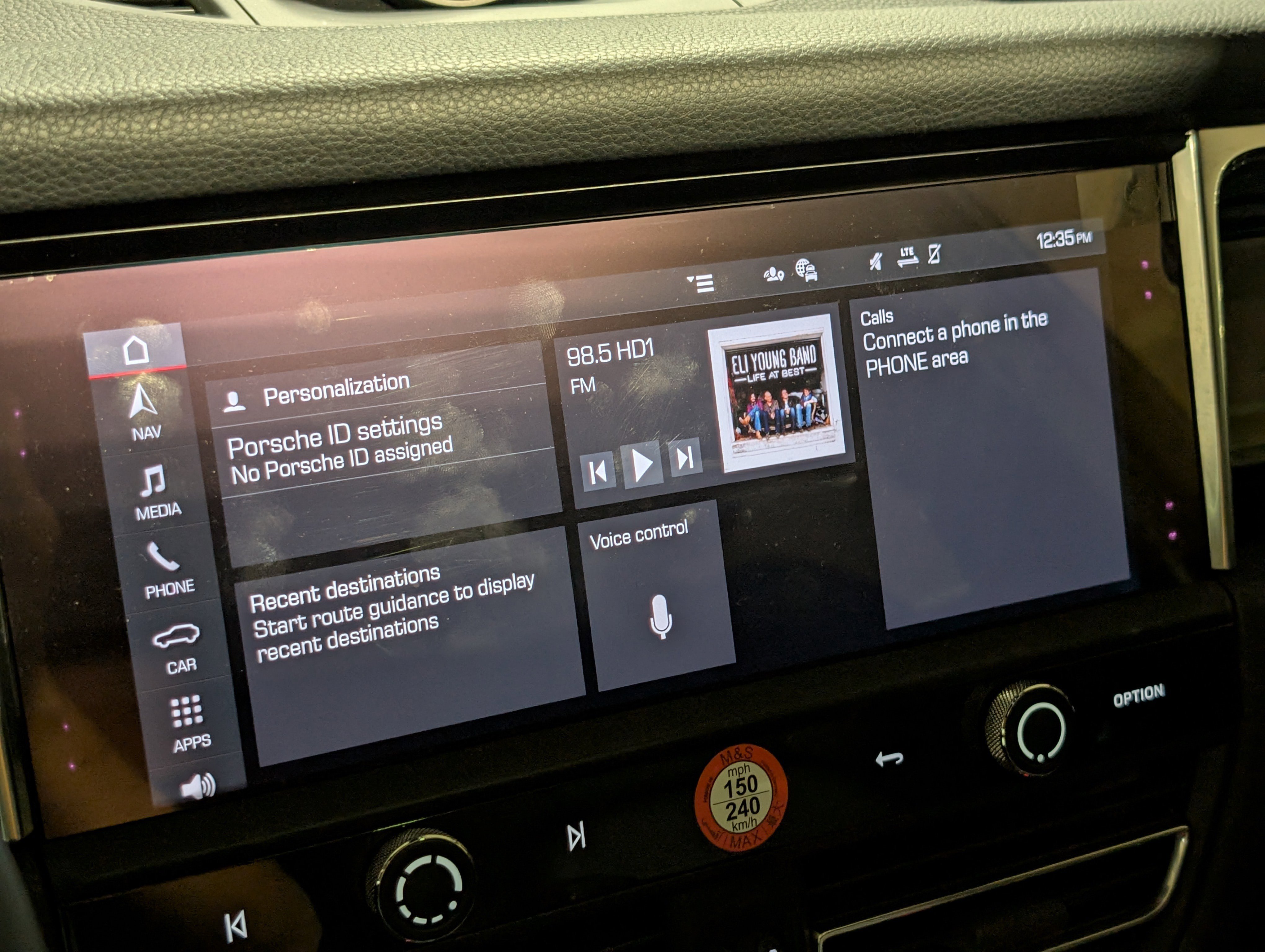 Certified 2025 Porsche Macan image 33