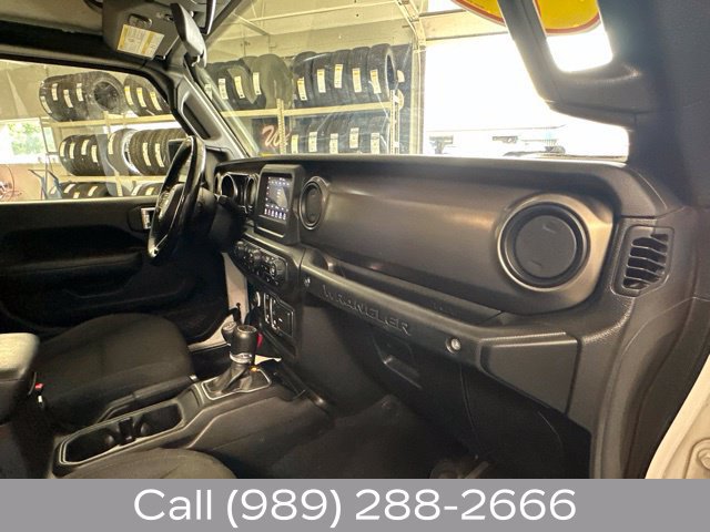 Used 2019 Jeep Wrangler Sport w/ Quick Order Package 28S AWD/4WD image 17