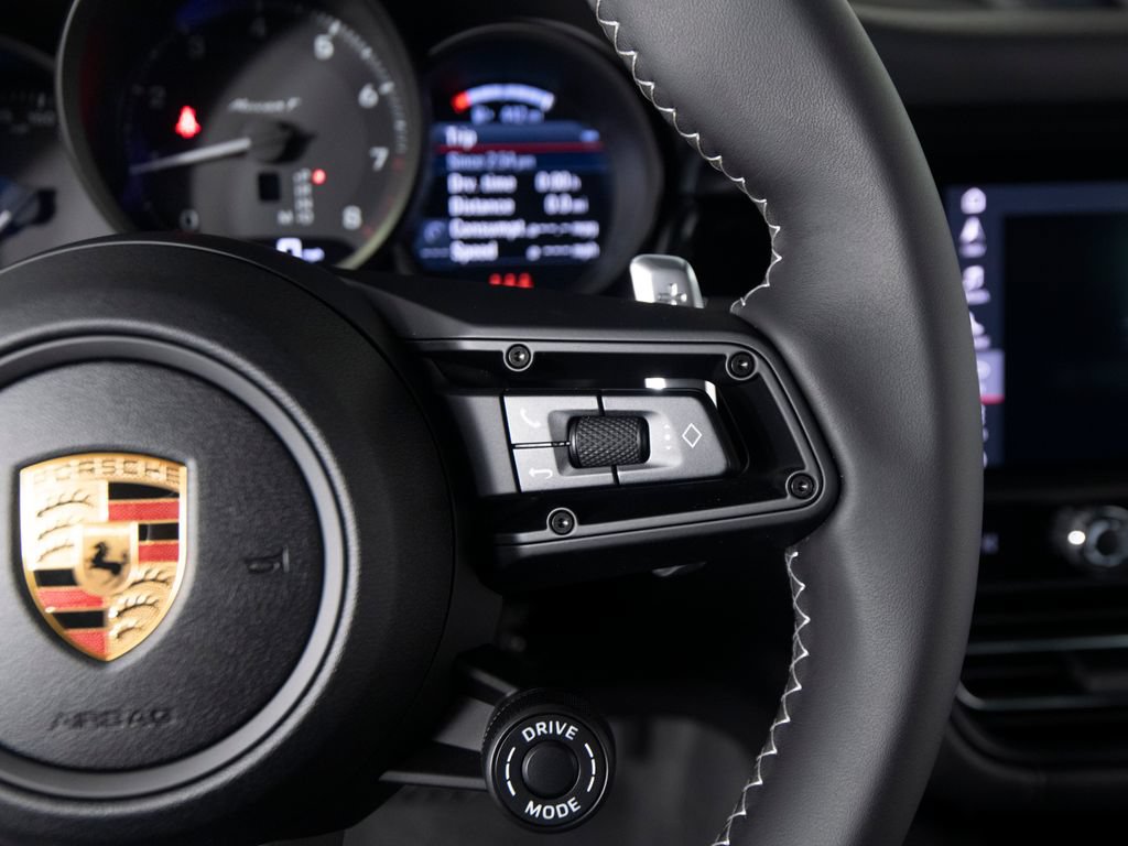 New 2026 Porsche Macan Turbo AWD/4WD image 24