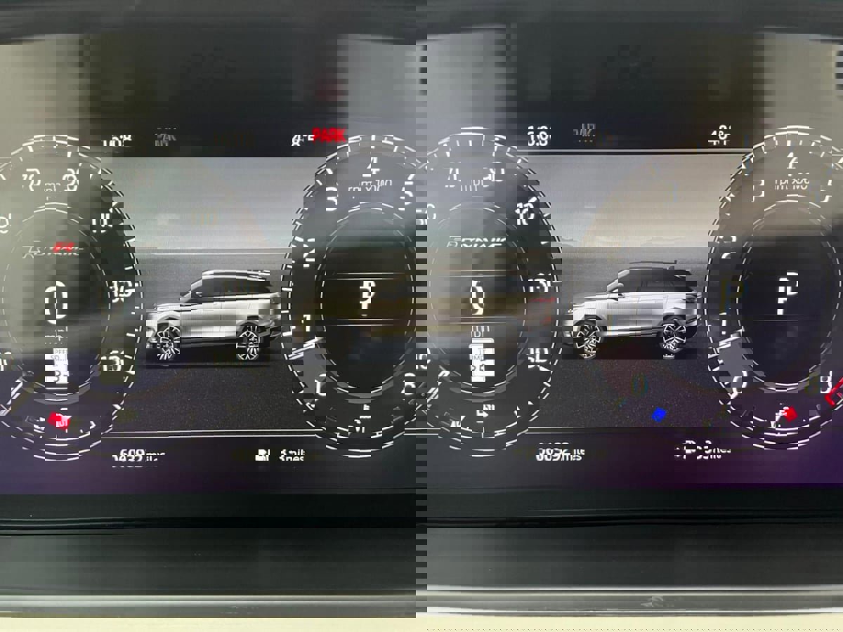 Used 2019 Land Rover Range Rover Velar R-Dynamic SE image 21