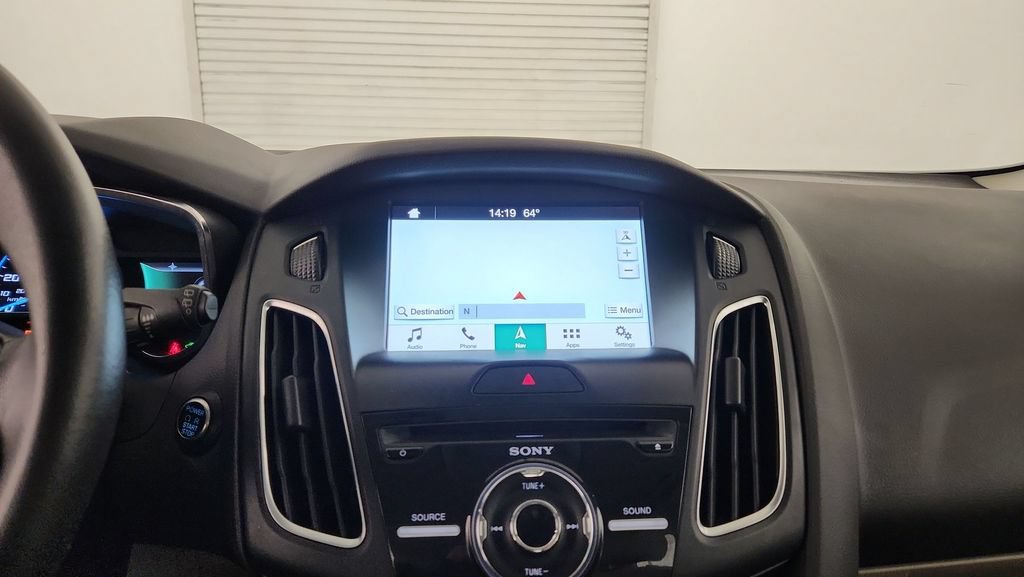 Used 2017 Ford Focus Electric Hatchback FWD image 22
