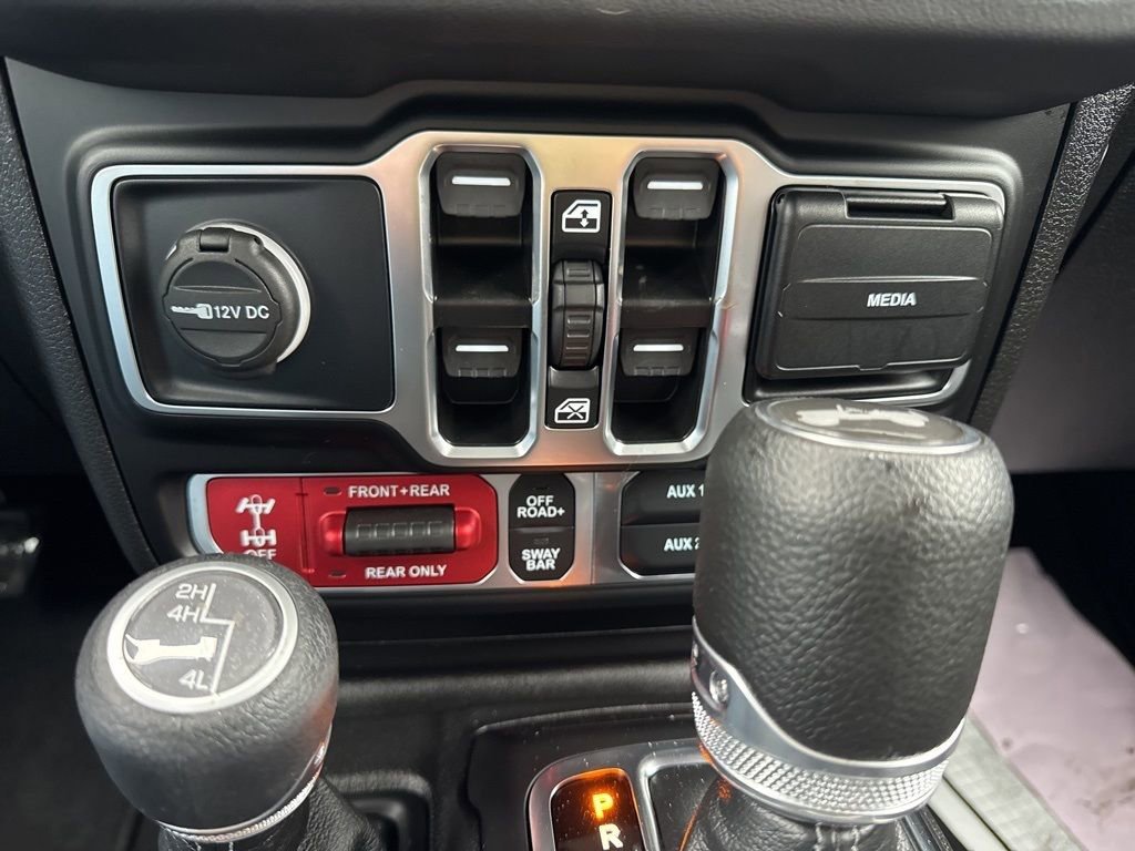 Used 2025 Jeep Wrangler Unlimited Rubicon image 25