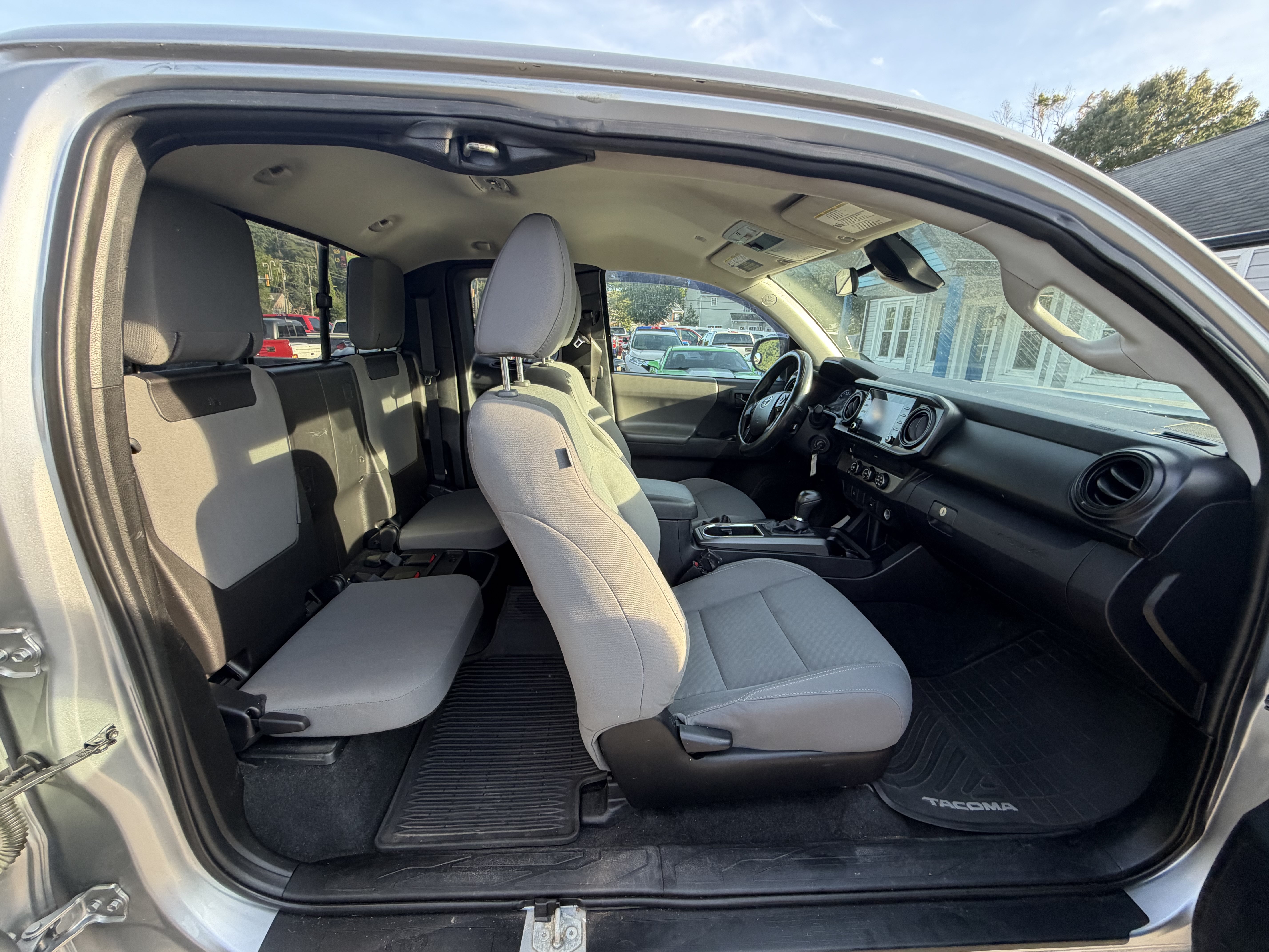 Used 2021 Toyota Tacoma SR w/ SR Convenience Package RWD image 15