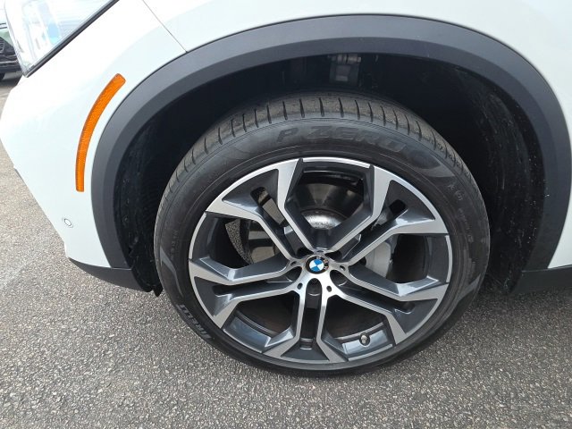 Used 2023 BMW X5 xDrive40i w/ Executive Package image 7