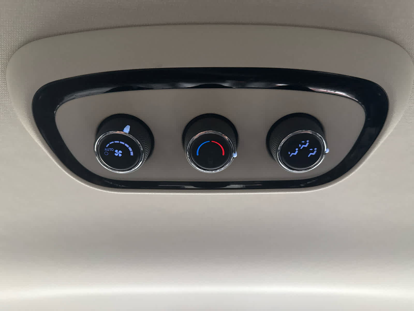 Used 2021 Dodge Durango SXT image 16