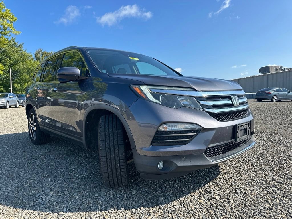 Used 2017 Honda Pilot Touring image 14