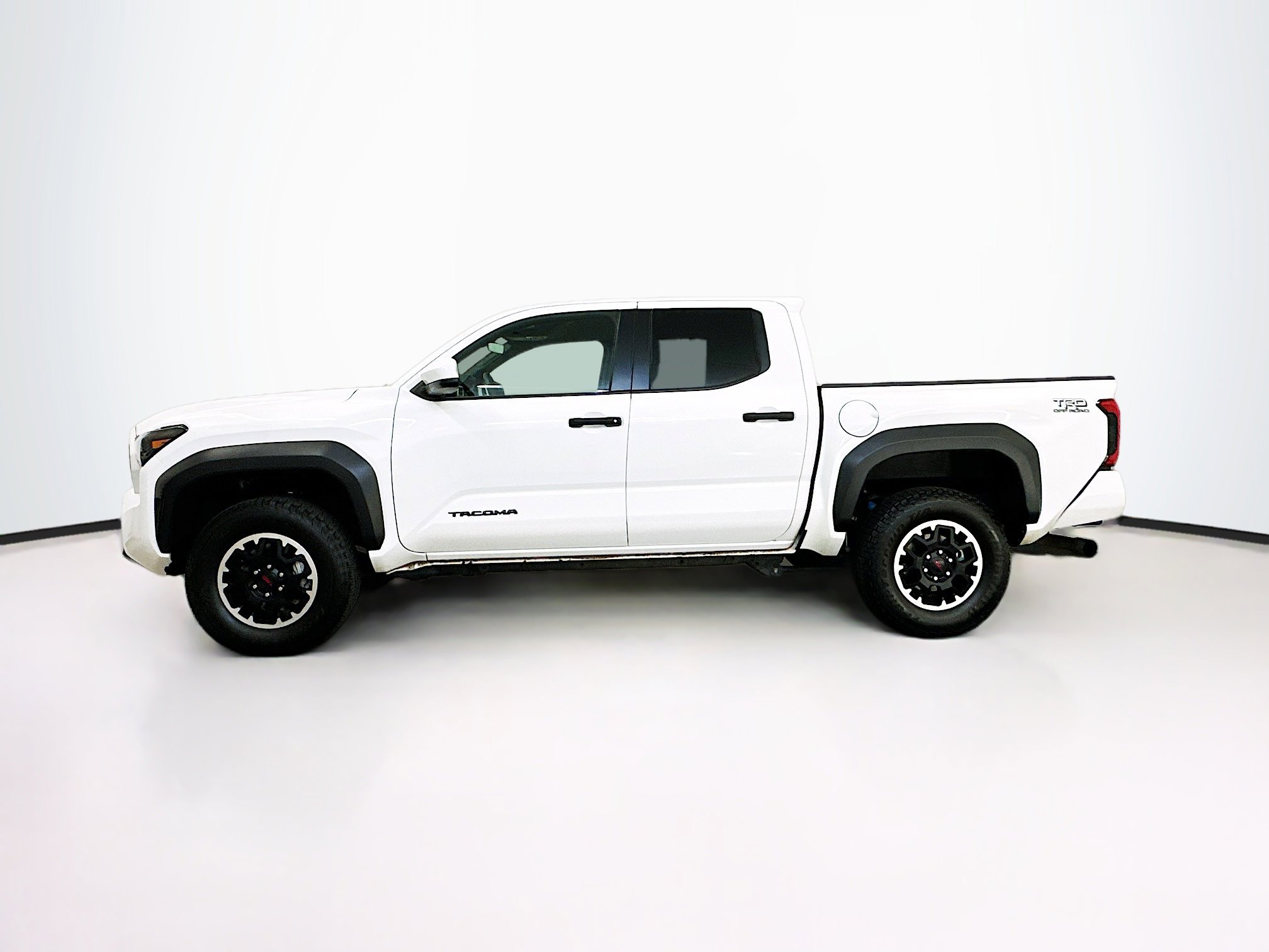Used 2025 Toyota Tacoma TRD Off-Road image 4