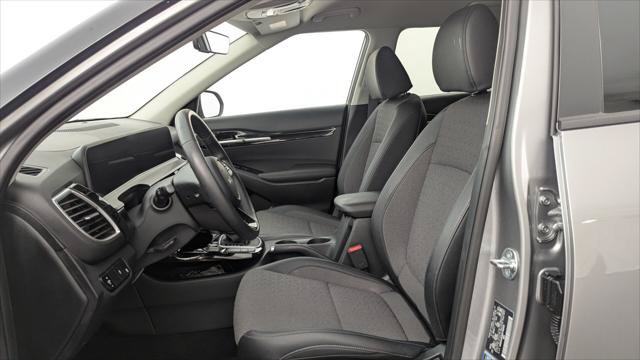 Used 2025 Kia Seltos S FWD image 14