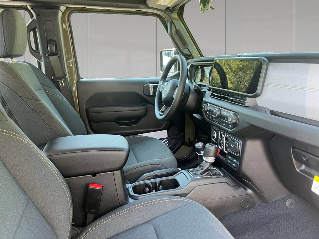 Used 2026 Jeep Gladiator Sport AWD/4WD image 17