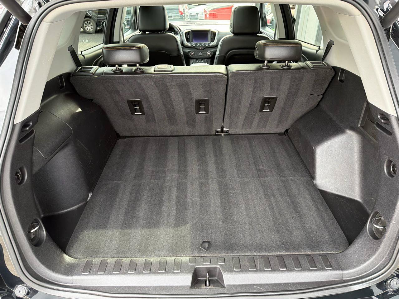 Used 2018 GMC Terrain SLT w/ Infotainment Package II AWD/4WD image 13
