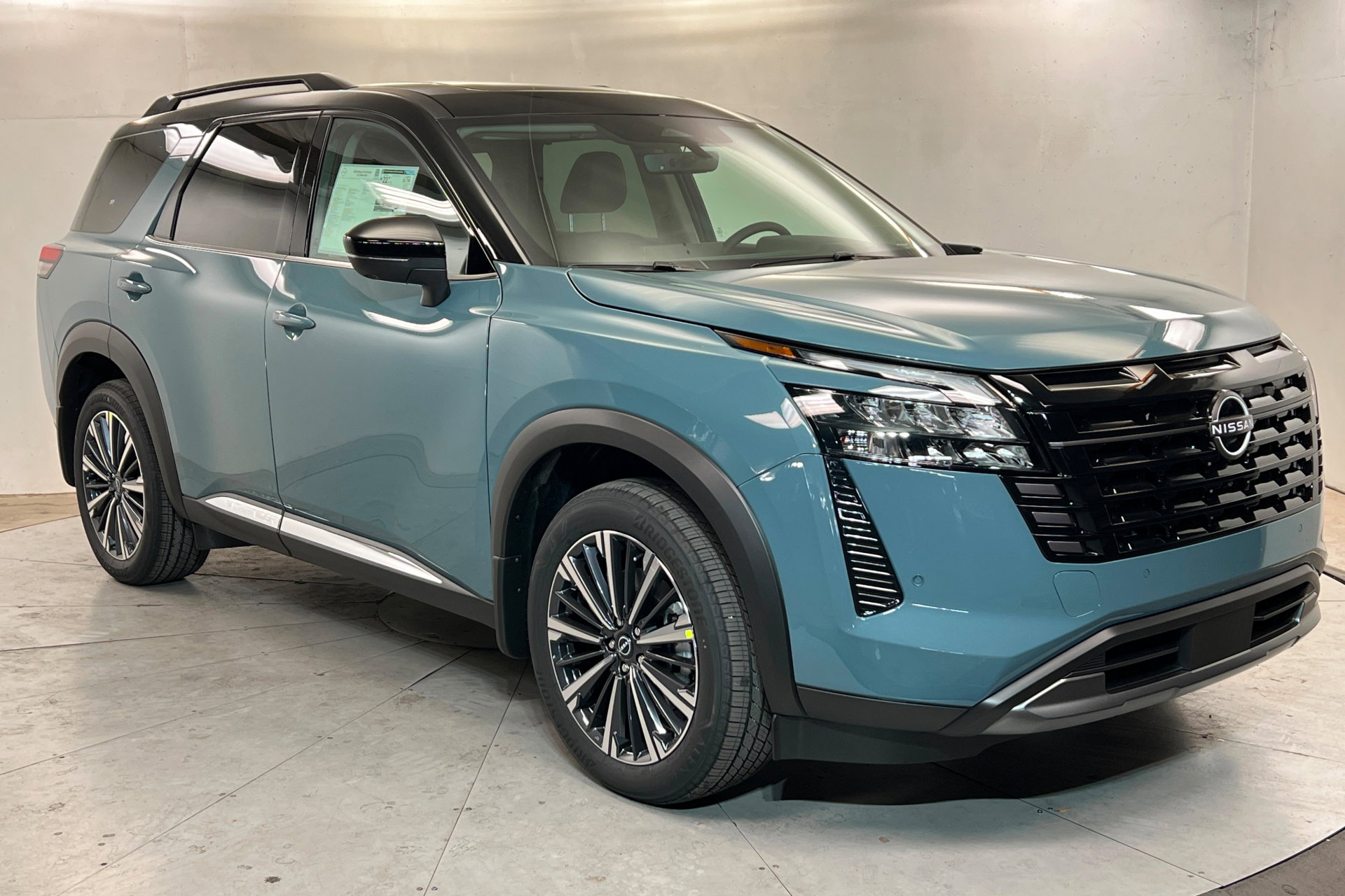 New 2026 Nissan Pathfinder Platinum image 7