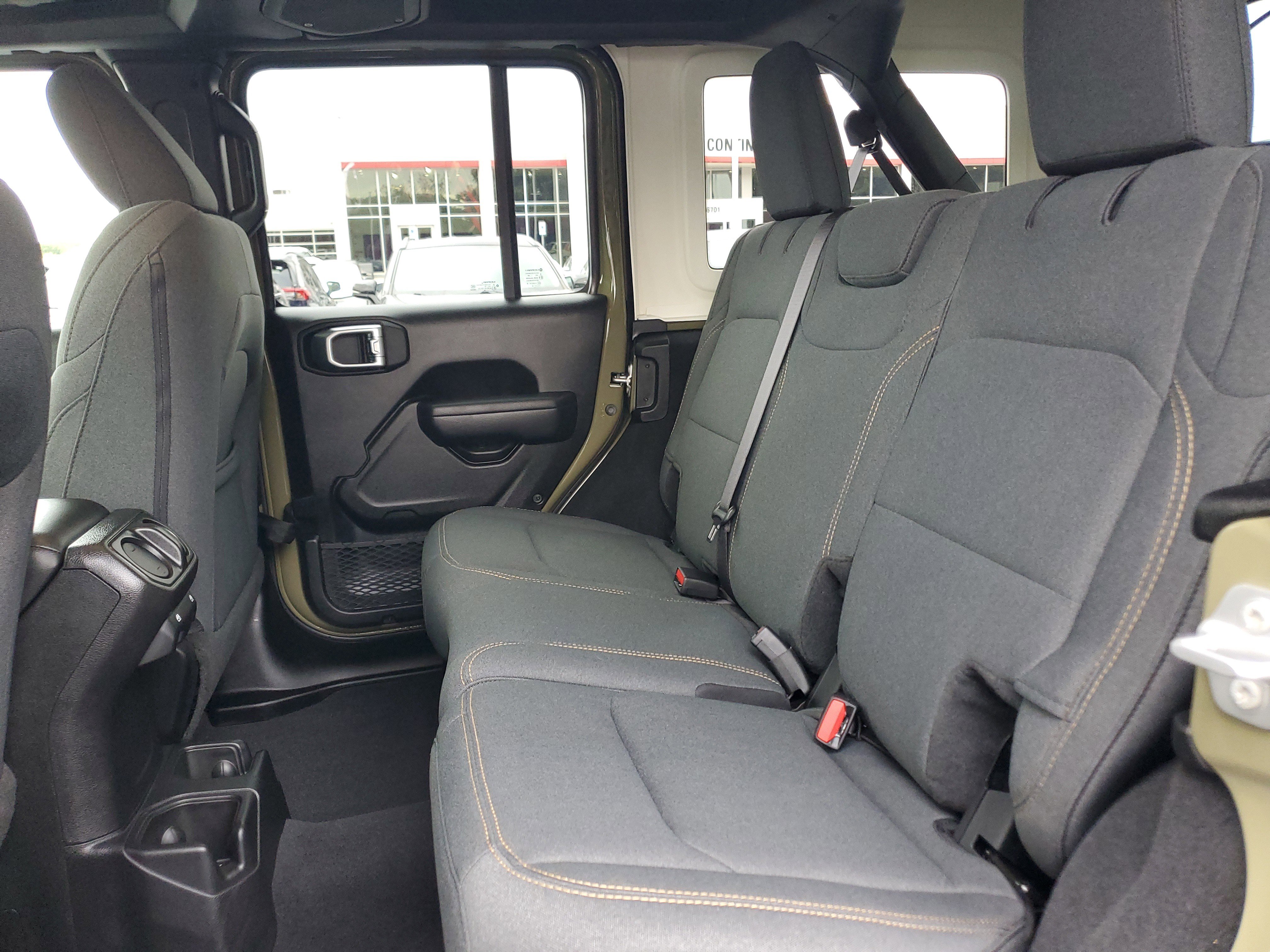 Used 2025 Jeep Wrangler Sport image 8