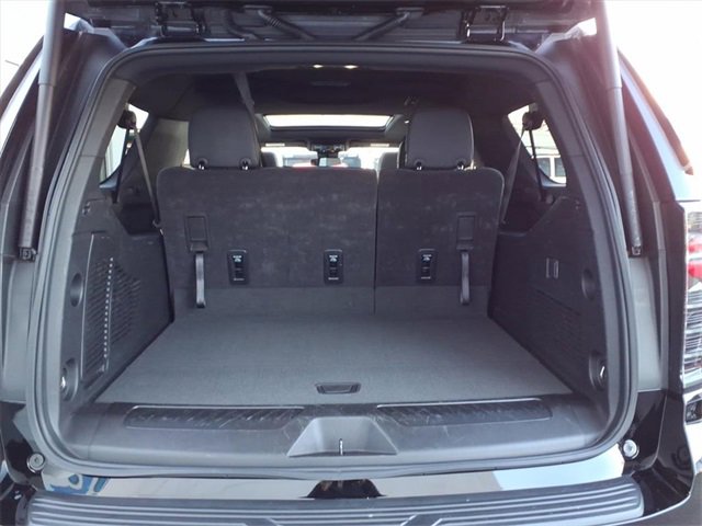 Used 2025 Chevrolet Suburban LT w/ Sun And Tow Package image 19
